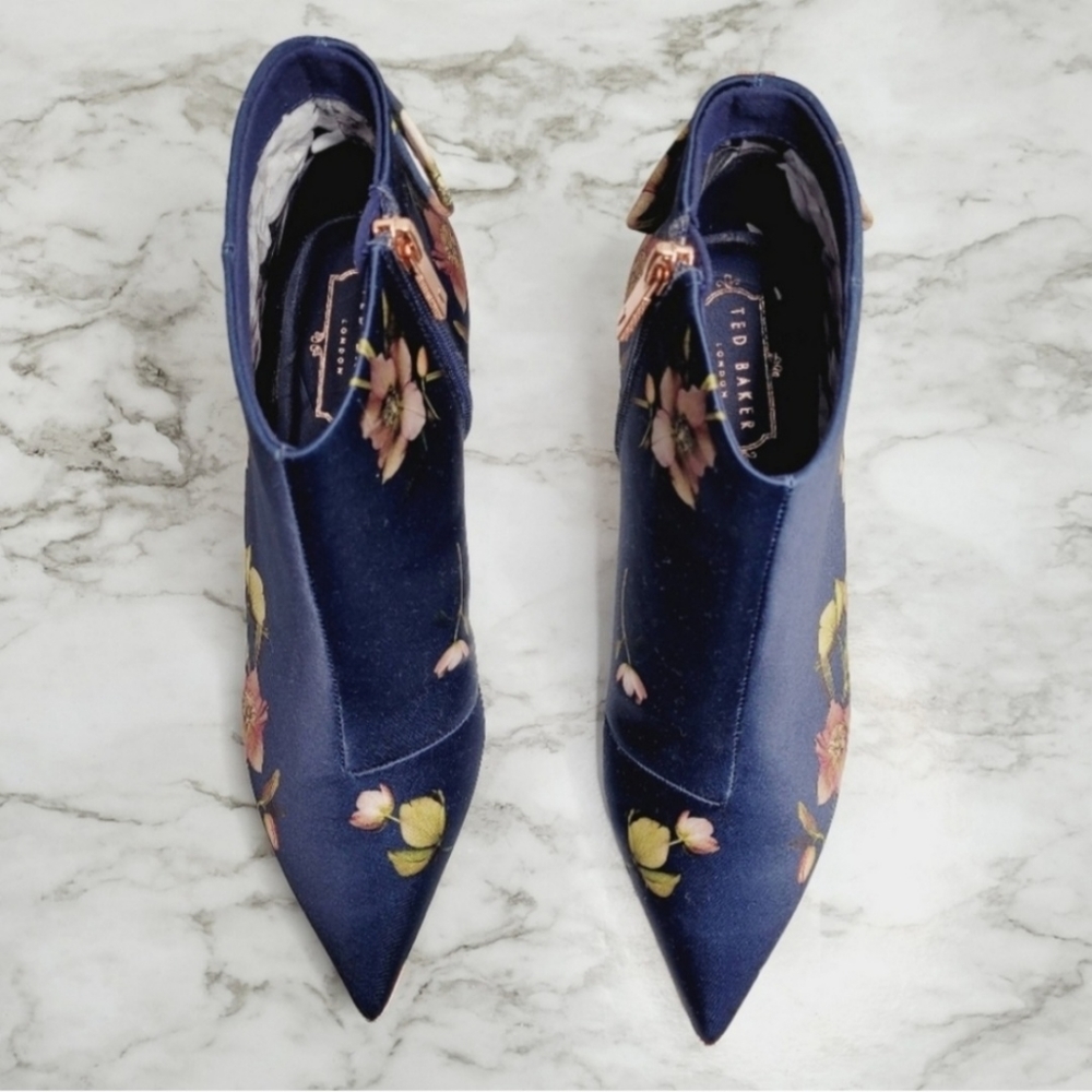 Ted Baker London Amaedip Floral Kitten Heel Booties size 8 / 38.5 - Picture 4 of 8